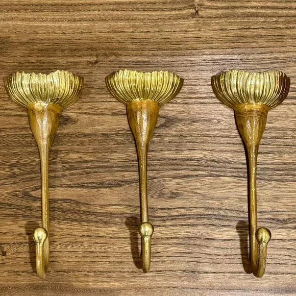 Discontinued Brand New Anthropologie Flora Single Hook - Picture 2 of 3